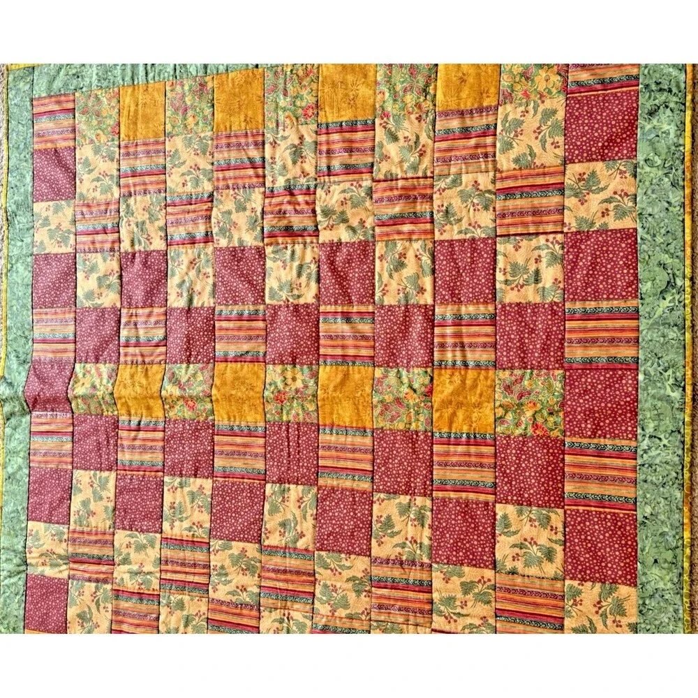 Vintage Handmade Patchwork Quilt Christmas Lap Blanket/Throw Fall/Harvest 48”